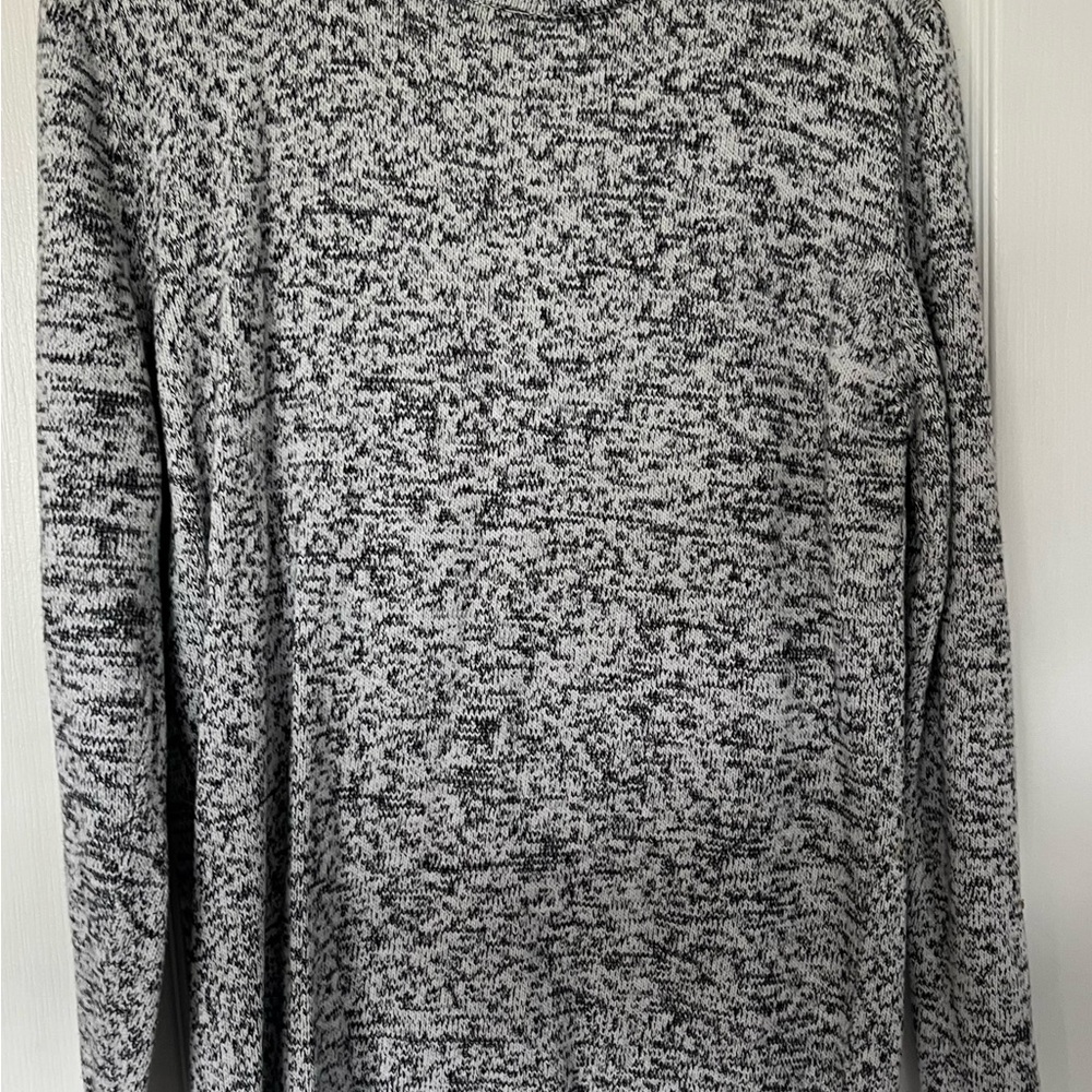 LA KEUS | Black and White Crewneck Sweater with Textured Knit extra long
